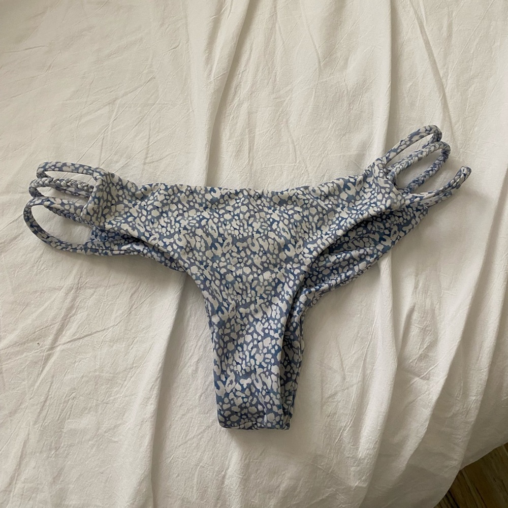 Midori bikini bottoms!